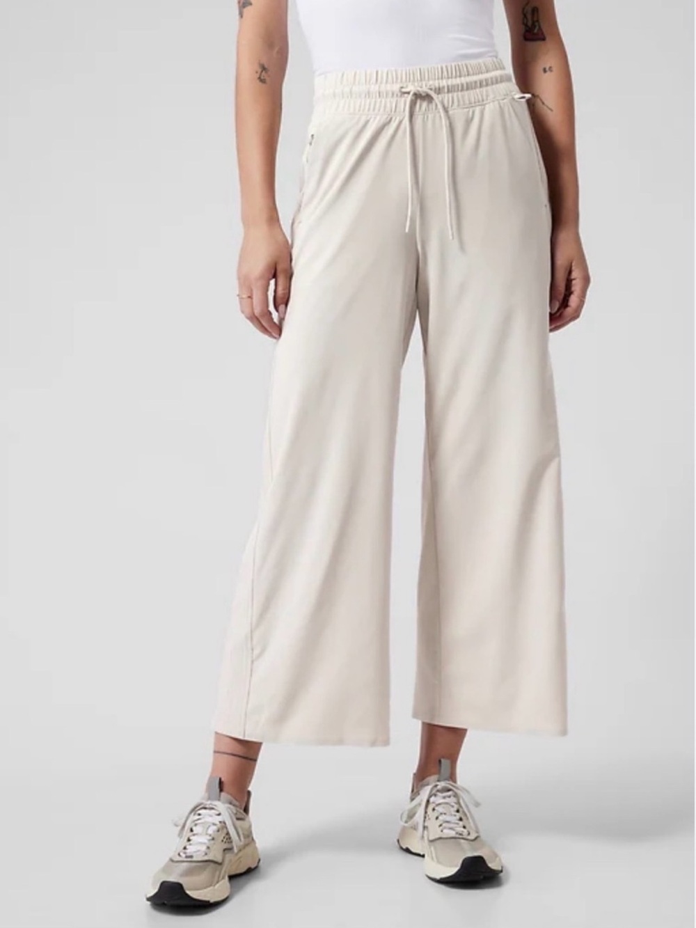 Athleta Avenue Wide Leg Crop Pant In Abalone Or Beige Size 8